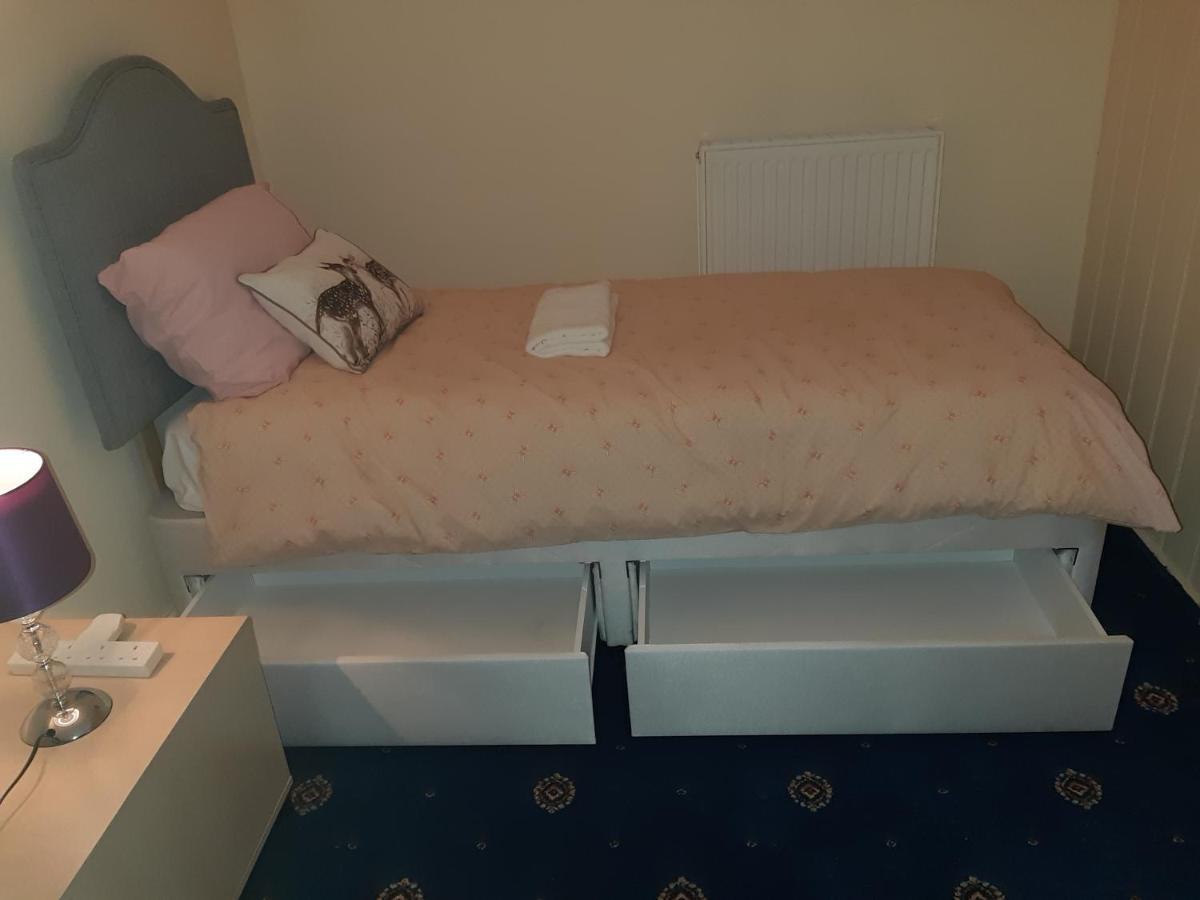 Phoenix Guest House Barrow-in-Furness Extérieur photo
