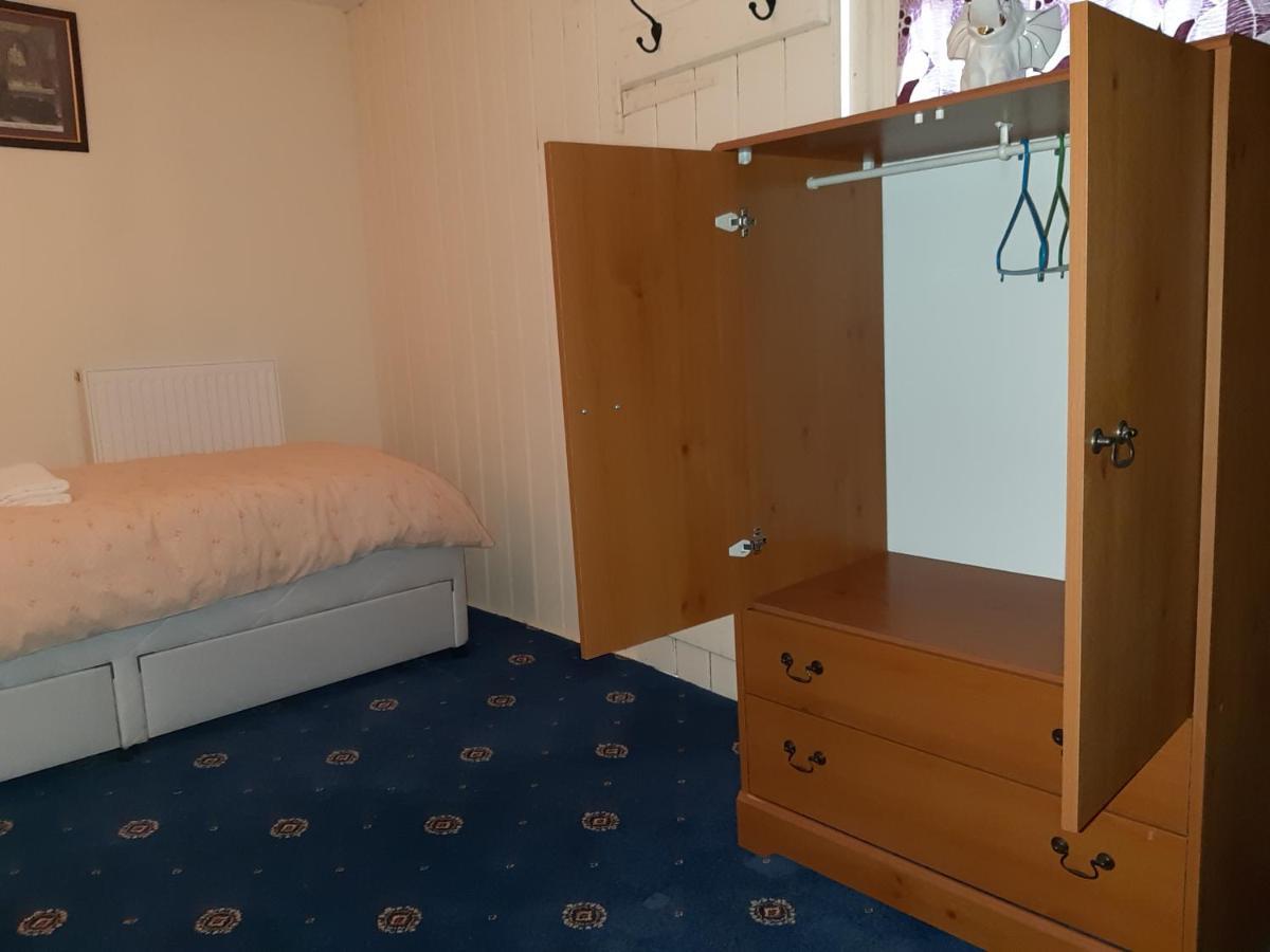 Phoenix Guest House Barrow-in-Furness Extérieur photo