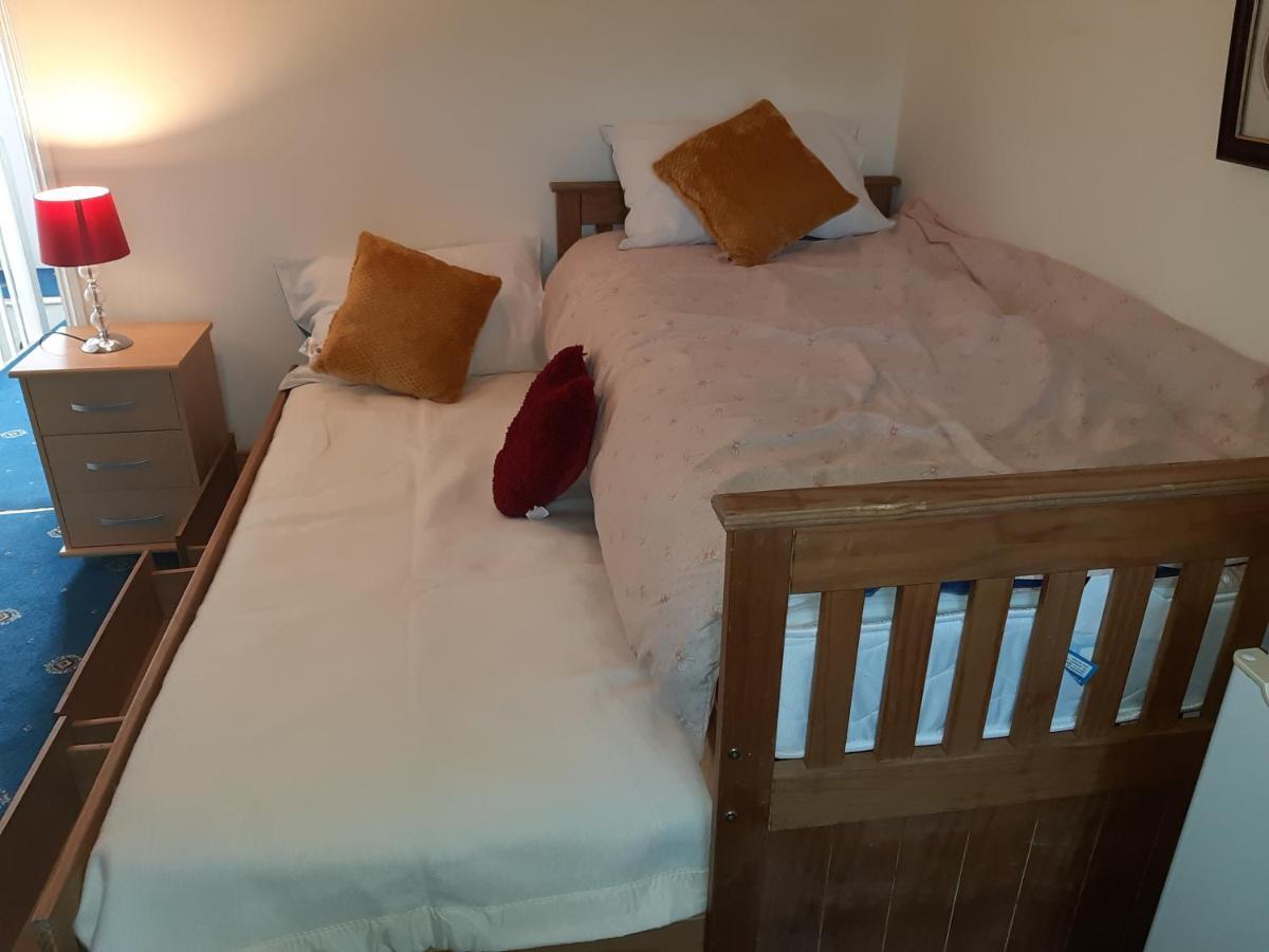 Phoenix Guest House Barrow-in-Furness Extérieur photo